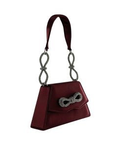 Geantă Plic din Satin Bordo cu Detalii Rafinate - O Eleganță Intensă în Nuanțe de Bordo